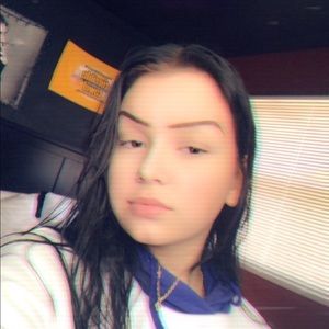 Meet your Posher, Hailey